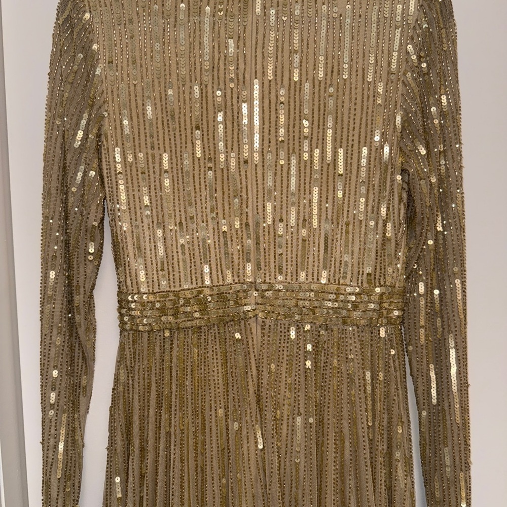 NWT | Mac Duggal 4977  Taupe Gold Sequined V Neck Sleeve A Line Gown Size 4 - Picture 10 of 14